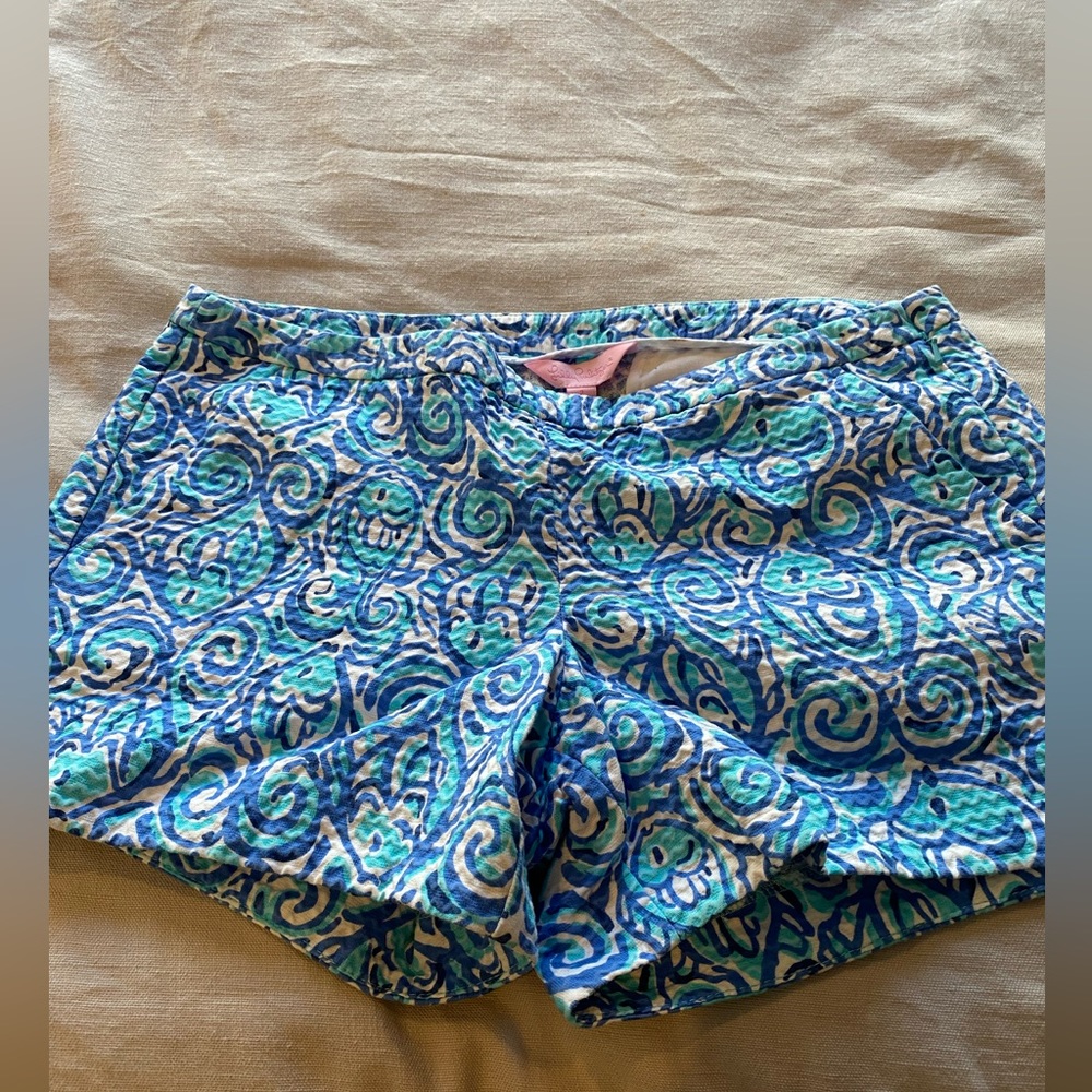 Lilly Pulitzer Indigo Chasing Tail Print Shorts